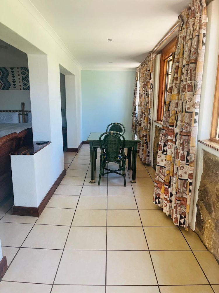 Emafini Country Lodge 31/57