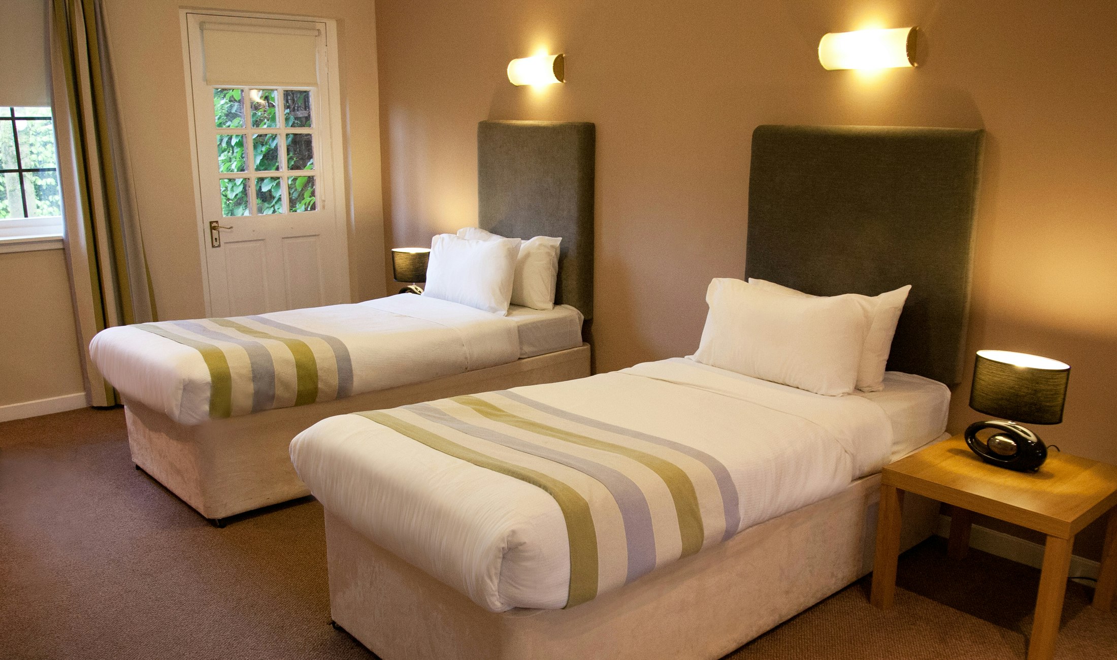Castlecary House Hotel 7/37