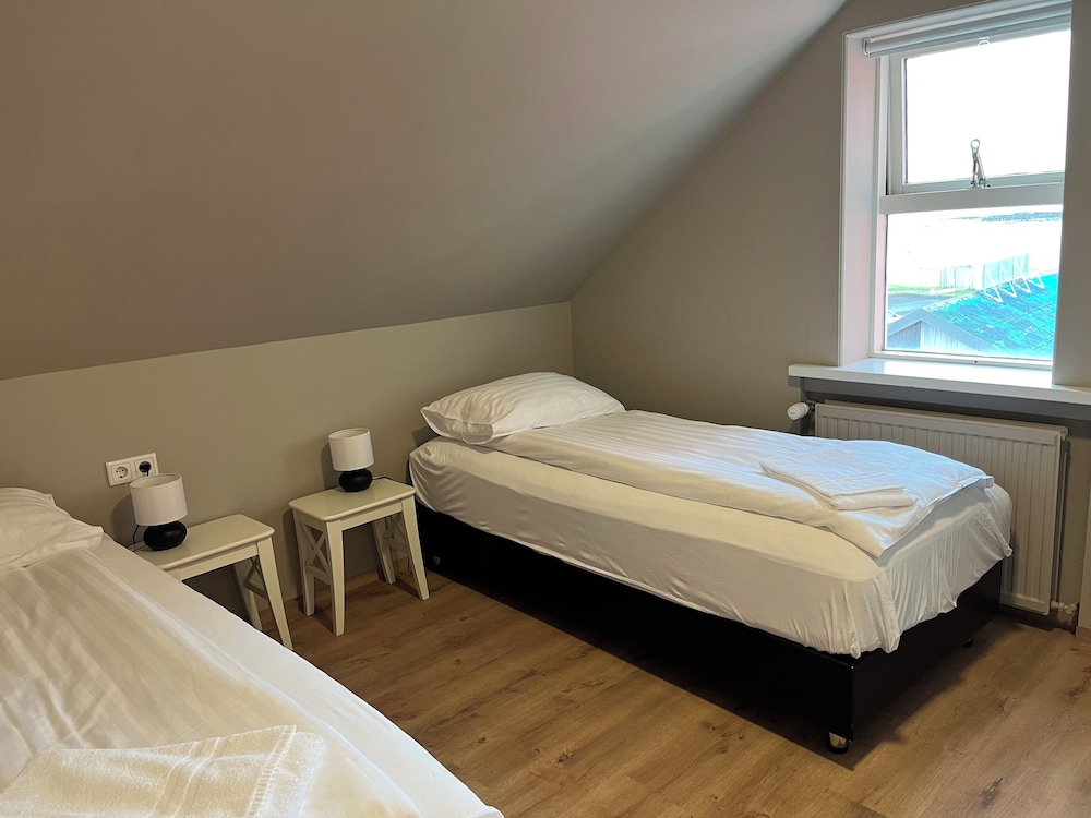 2 Bedrooms, Apartment, King and Twin Beds, Sofa