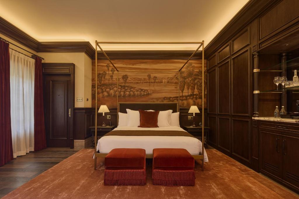 Master, Suite