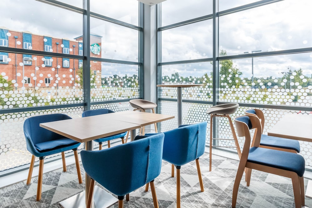 Holiday Inn Express Birmingham - Walsall 14/23
