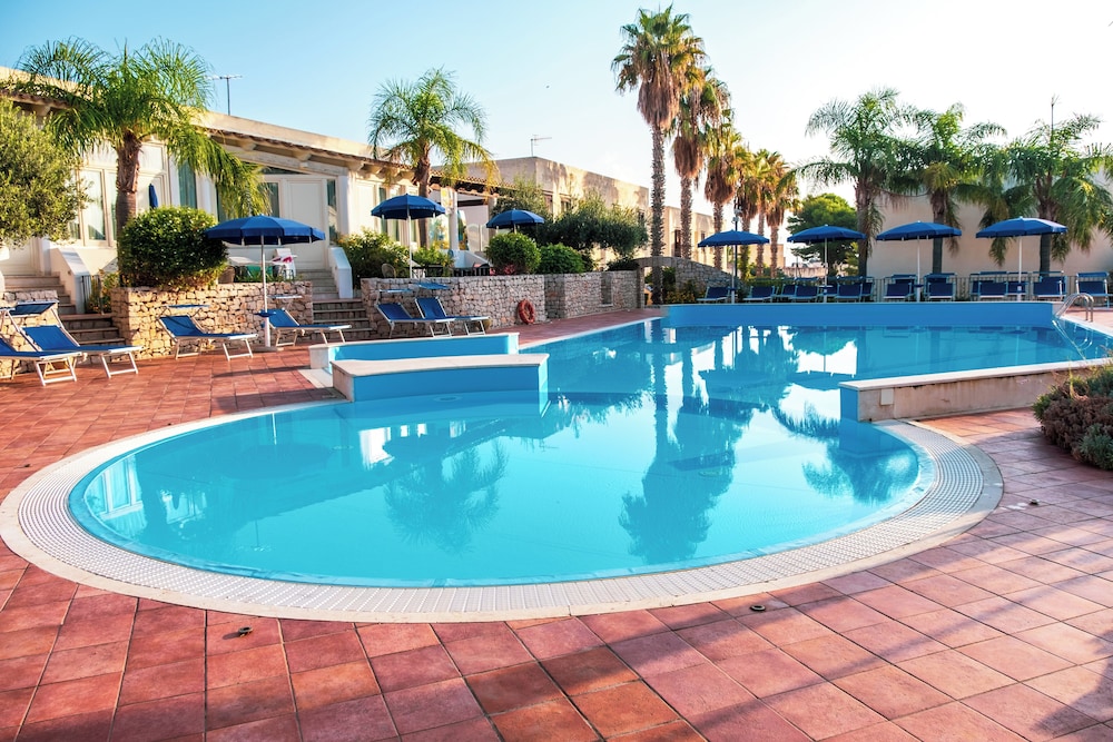 Villaggio Cala Mancina 60/68