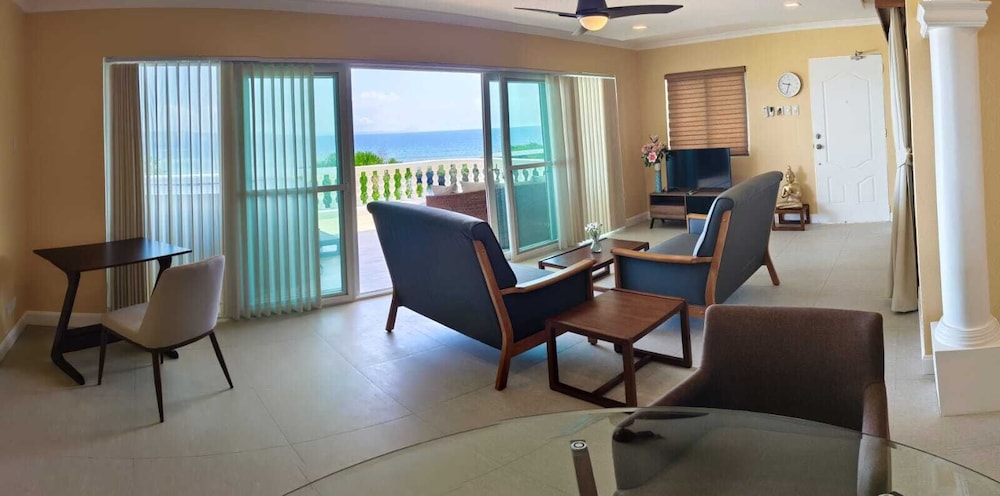 Monaco Suites De Boracay 32/44