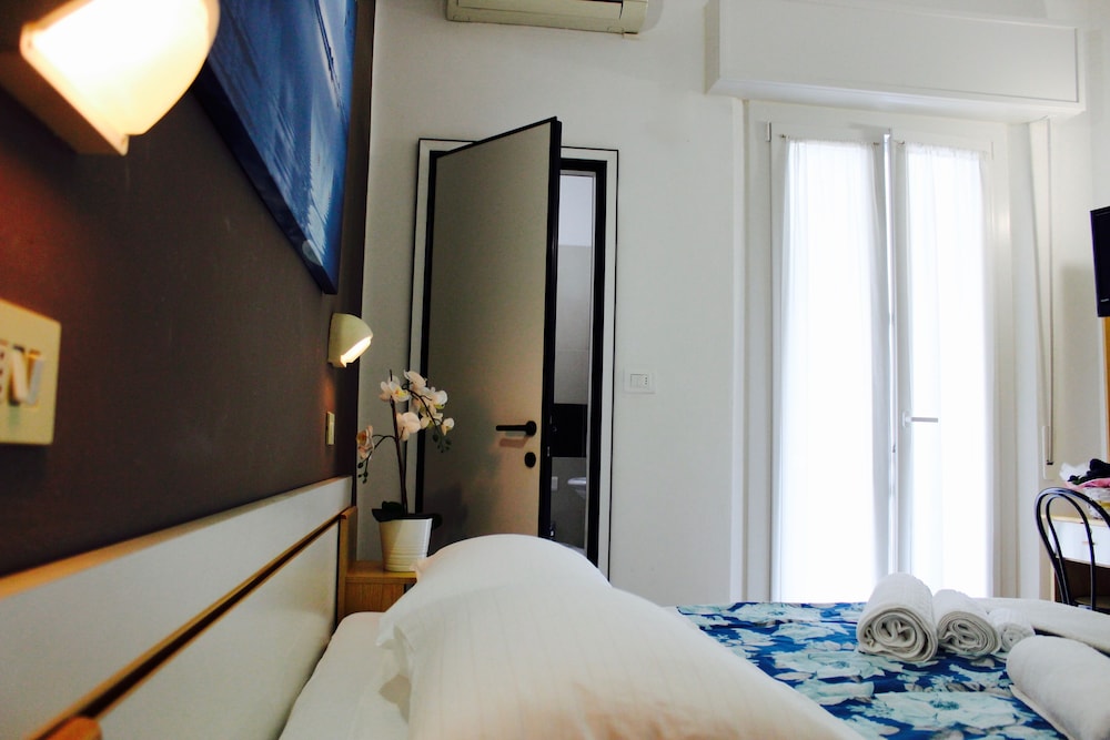 Adria Mare 10/50