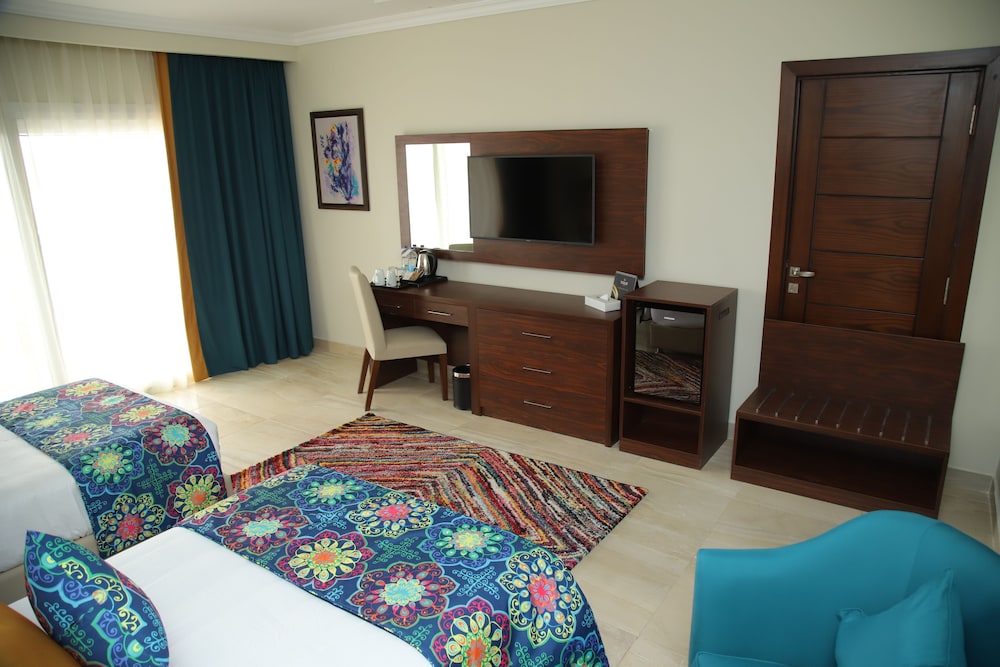 Tolip Hotel North Coast 28/77