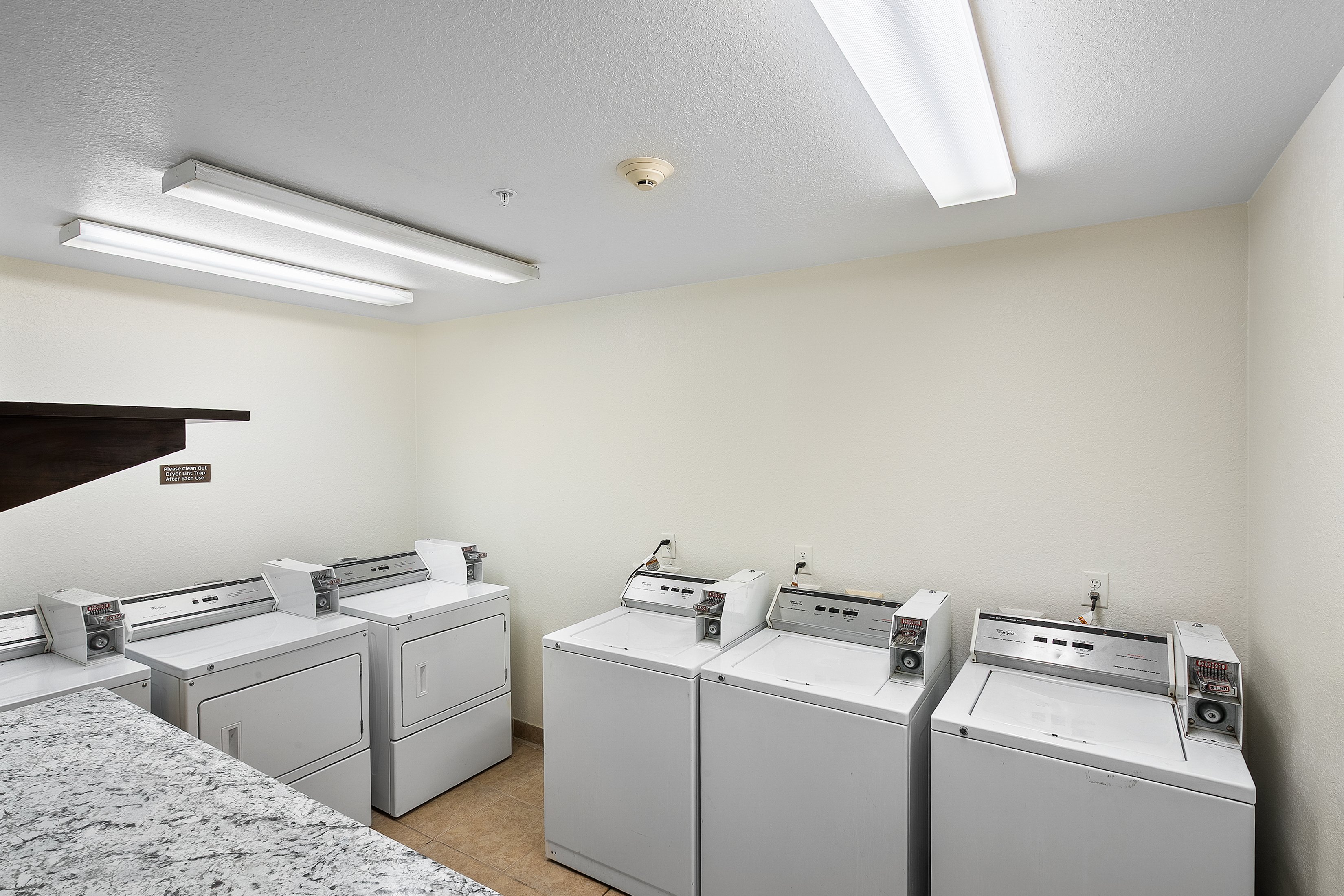 Microtel Inn Suites By Wyndham Gonzales 58/68