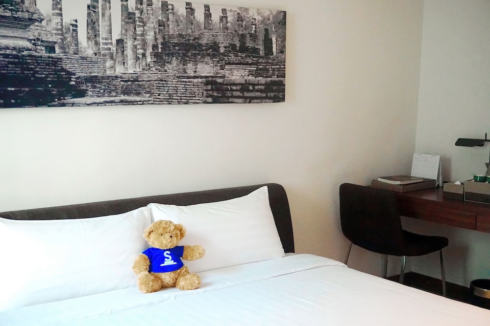 S33 Compact Sukhumvit Hotel 37/78