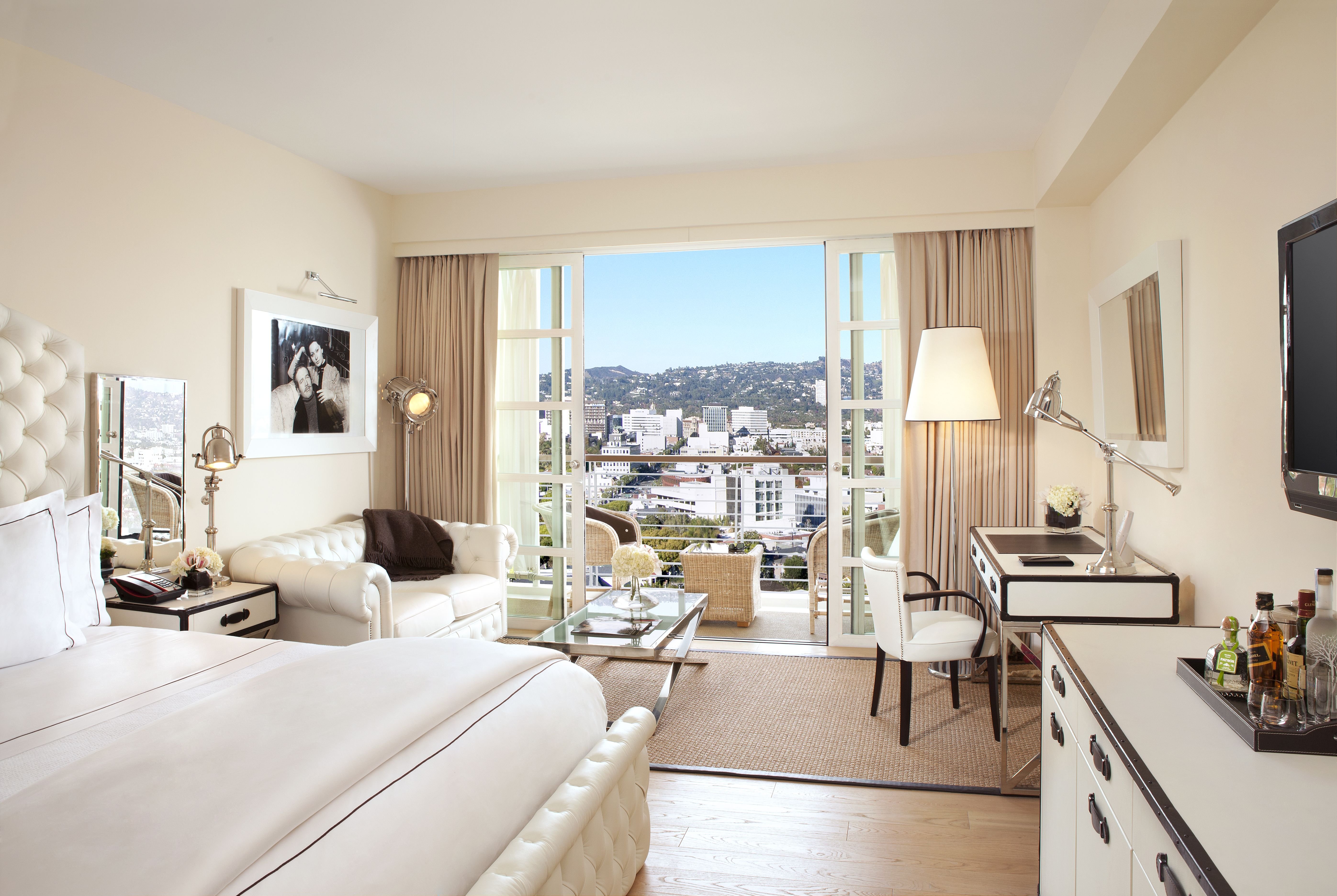 Deluxe, King Bed, Beverly Hills View