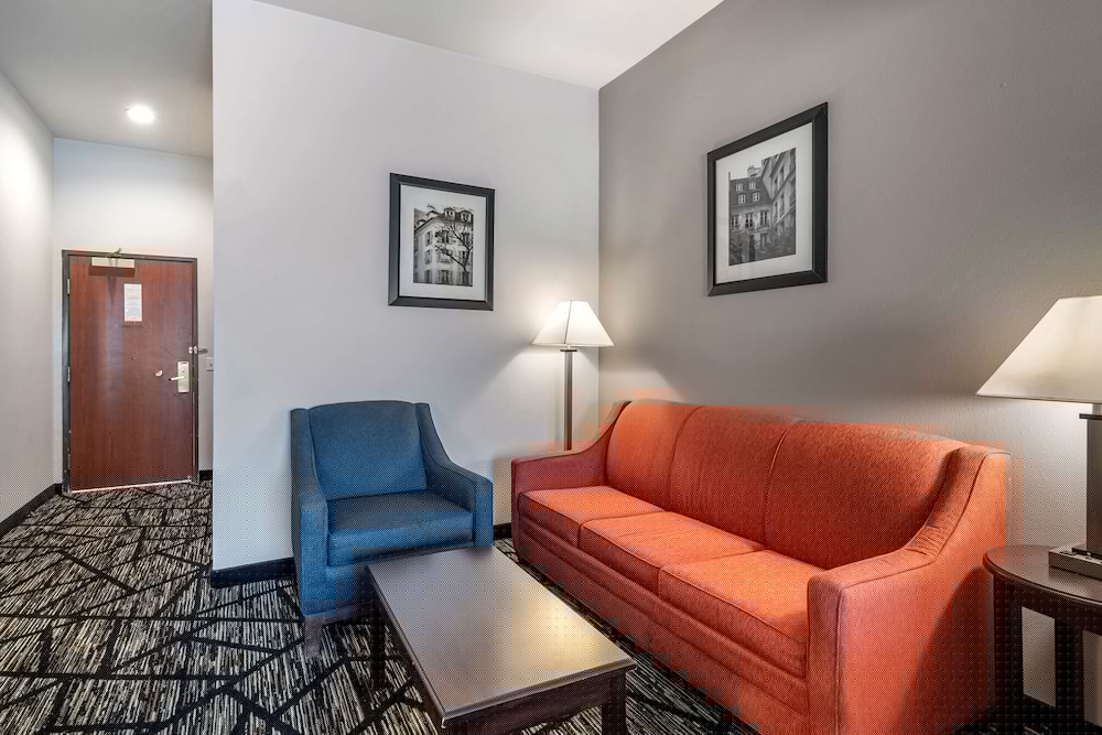 Best Western Plus Mckinney Inn & Suites 28/37