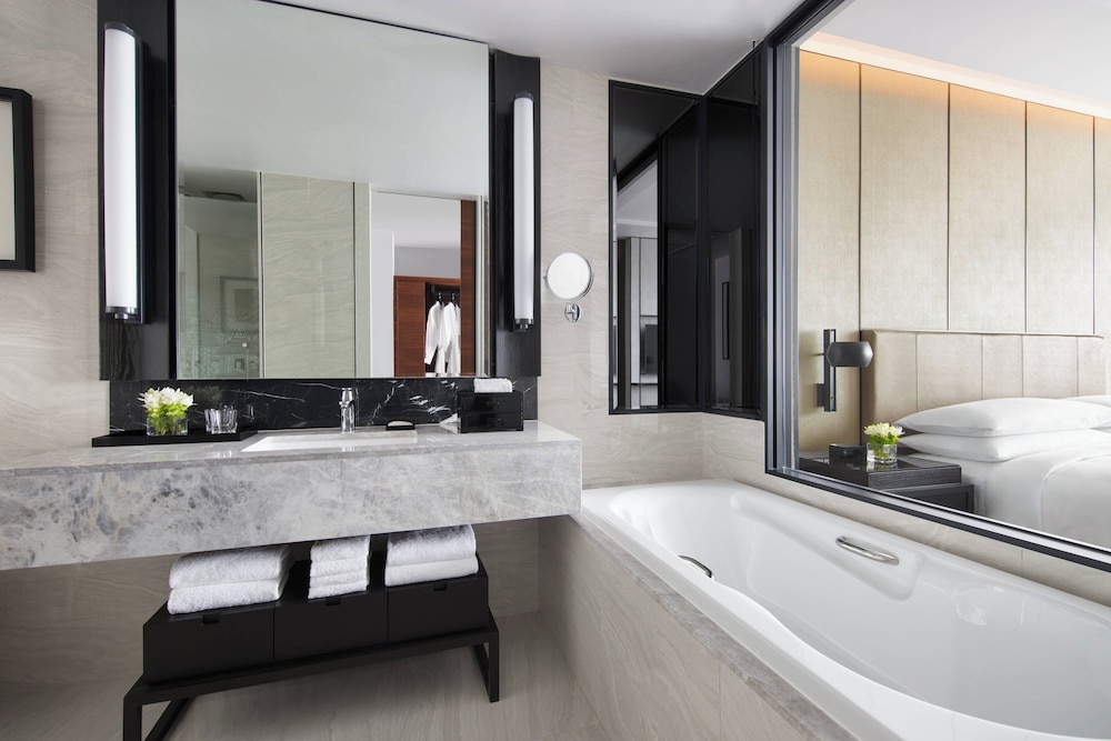 جناح بسرير كينج بغرفة نوم واحدة، Marriott Bangkok Hotel the Surawongse 3/4