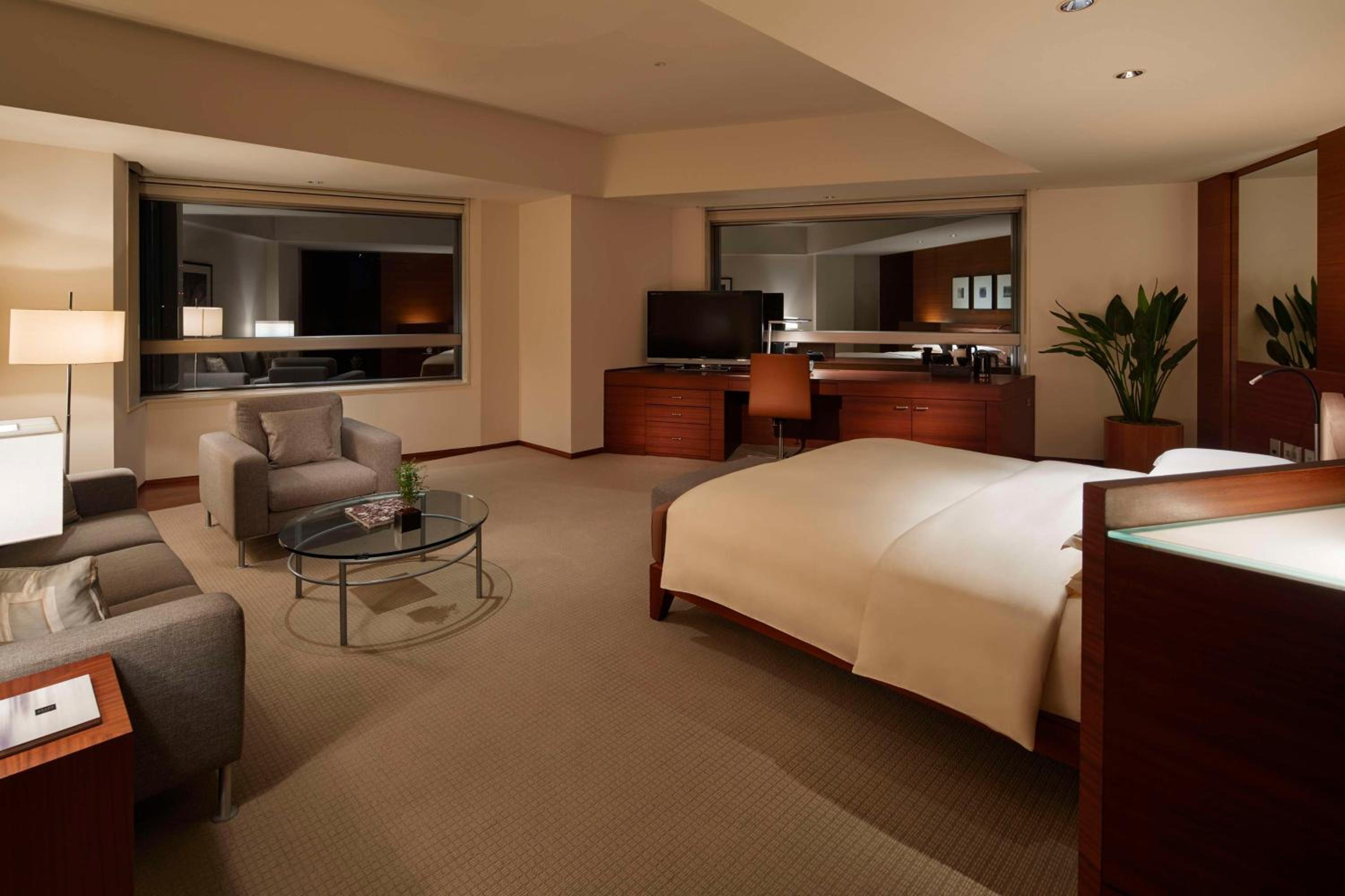 Premium, King Bed