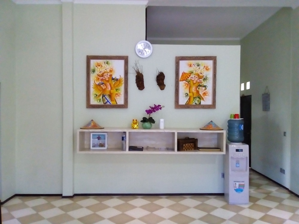 Ala Hostel 5/40