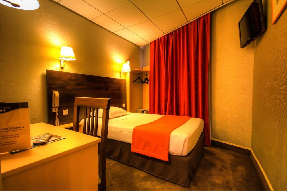 Hotel Des Trois Gares 36/48