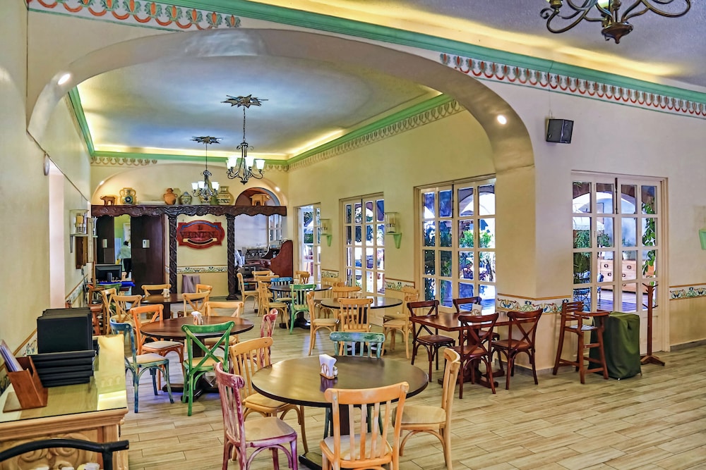 Hotel La Plaza de Tequisquiapan 48/59