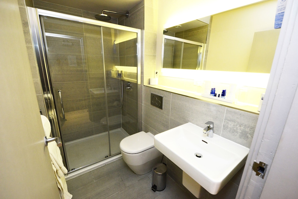 Glynhill Hotel 33/49