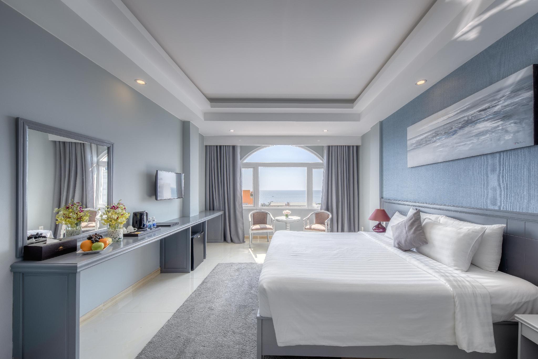 DELUXE, DOUBLE BED