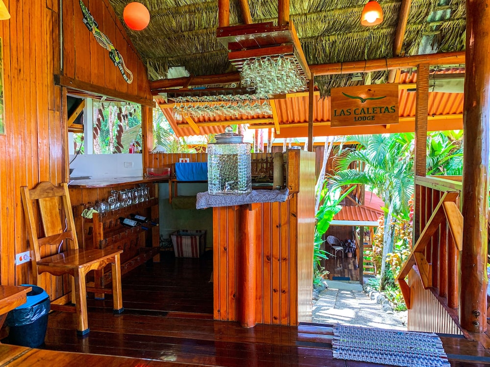 Hotel Las Caletas Lodge 6/50