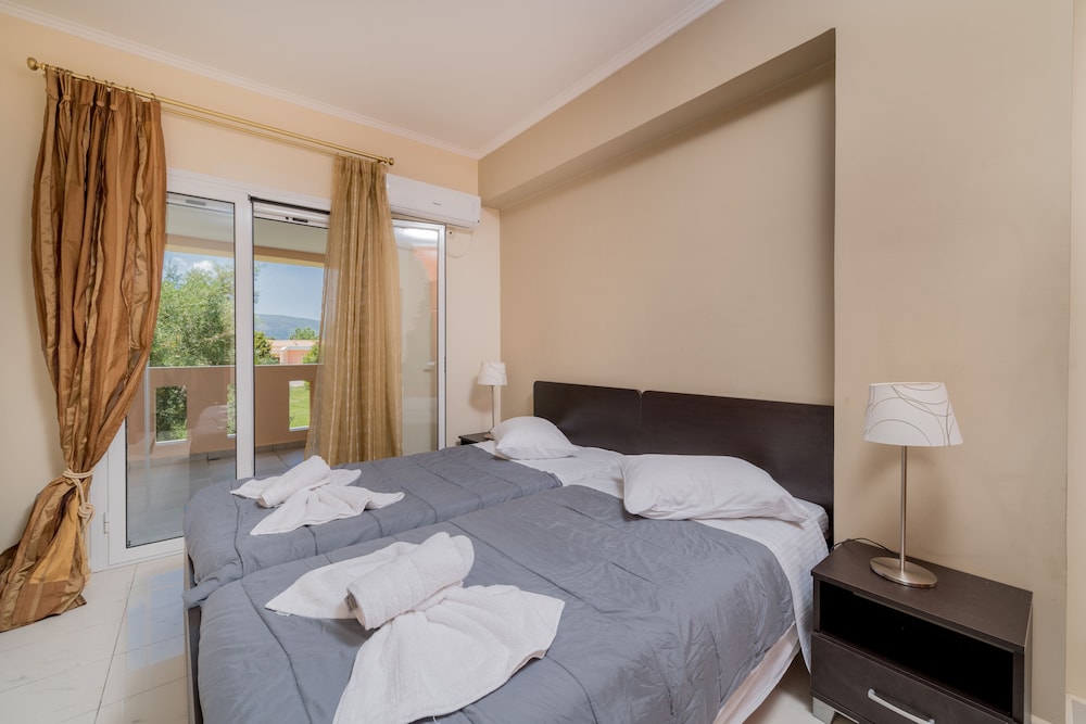 Leone Luxury Villas 7/50