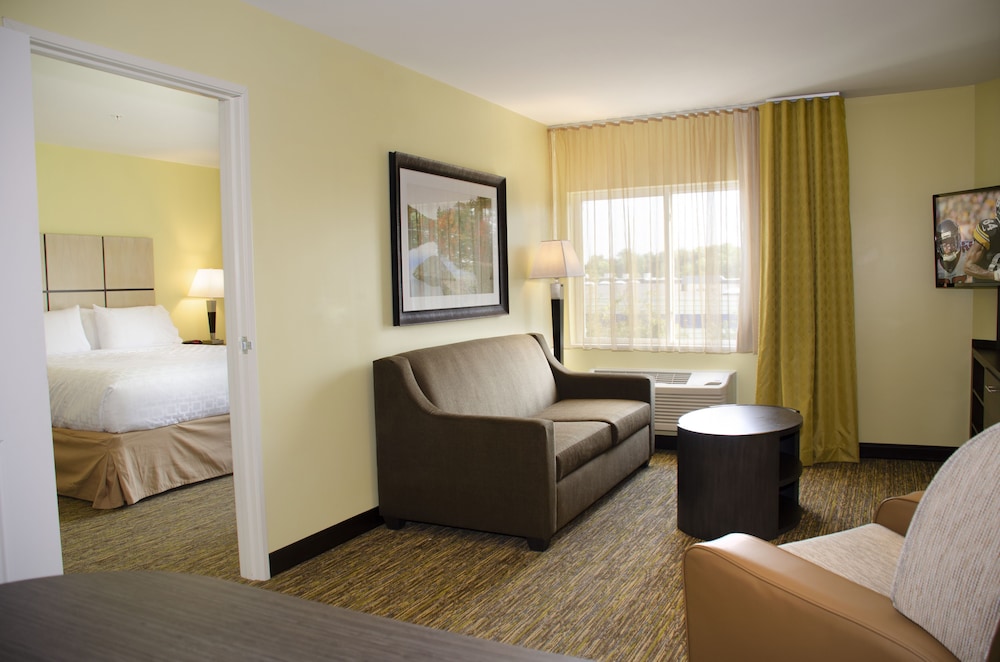 CANDLEWOOD SUITES LANCASTER WEST 23/31