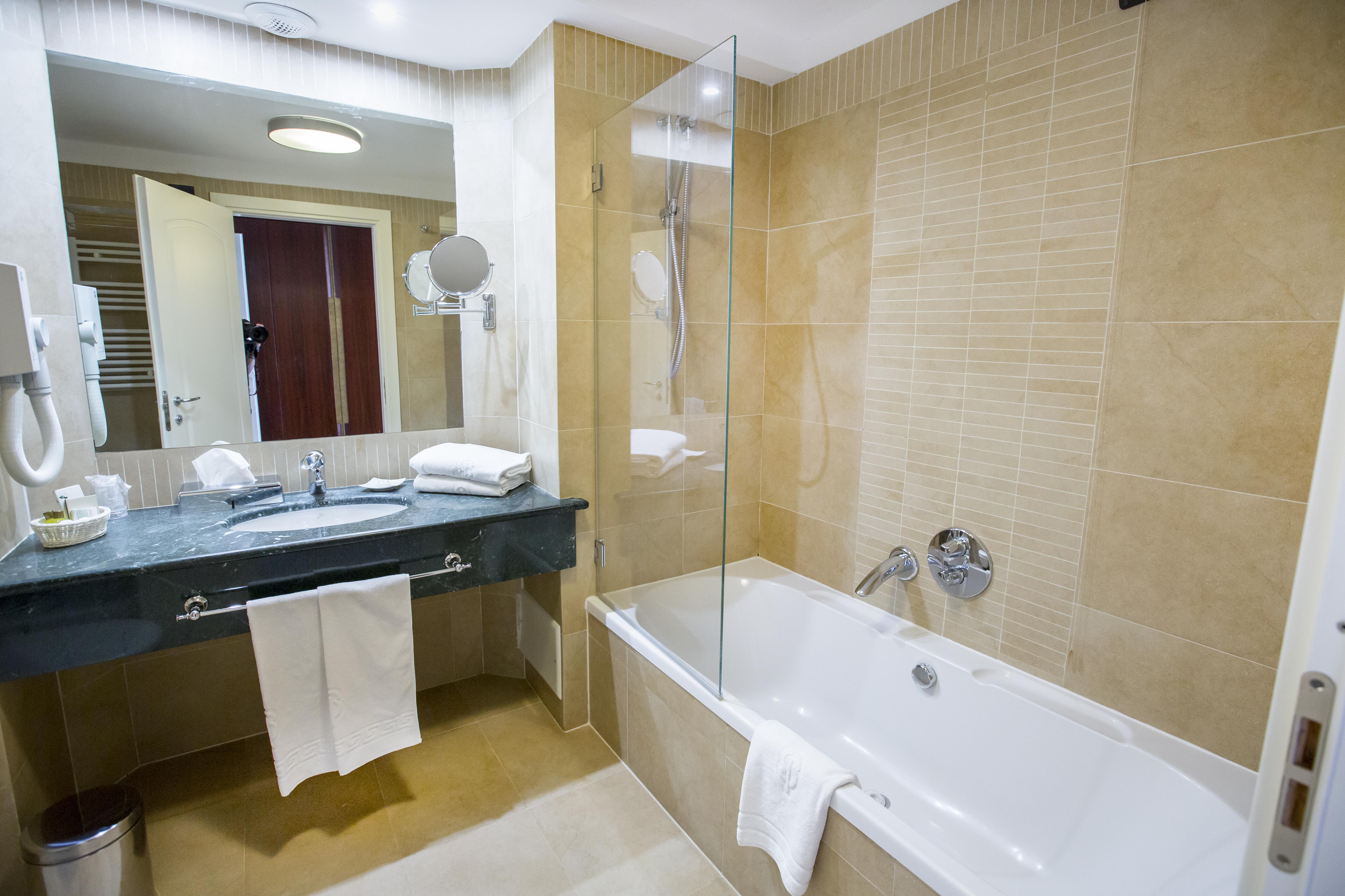 Standard, Double Bed, Garden View, Balcony or Terrace
