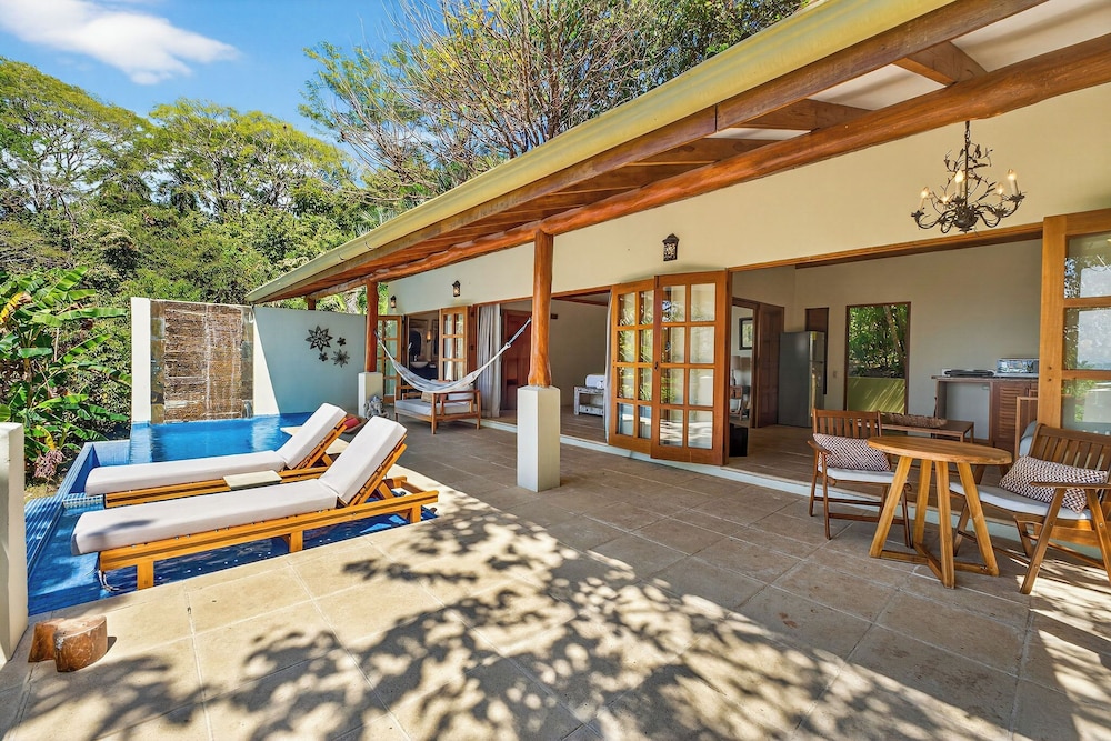 Hotel Casa Chameleon 65/73