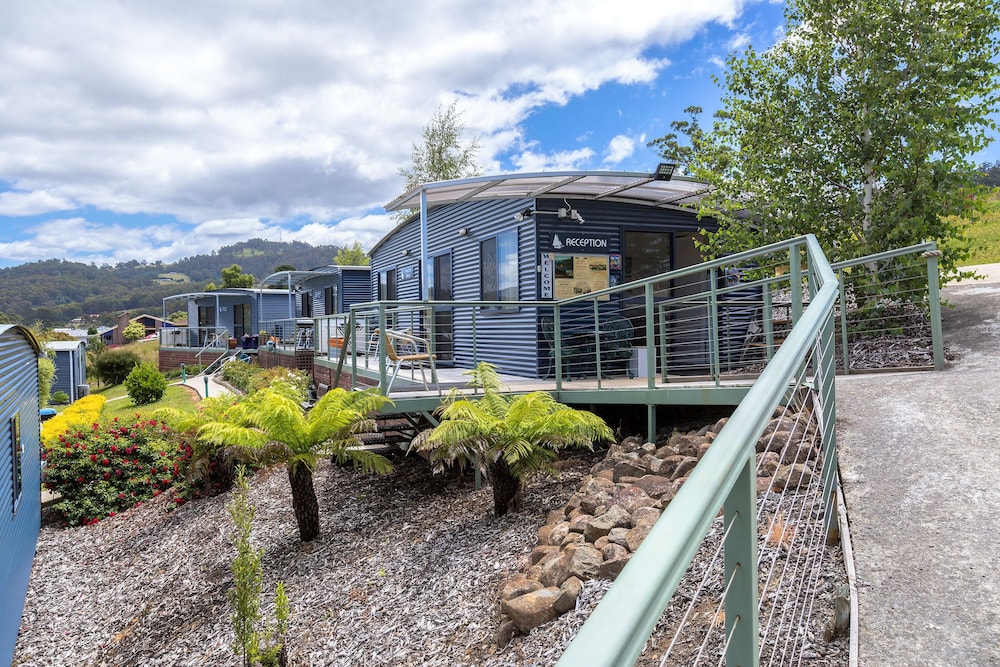 PORT HUON COTTAGES 2/19