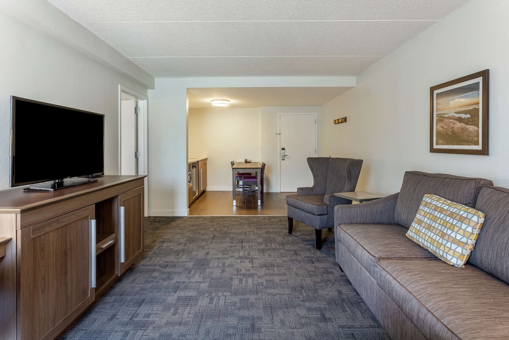 Hampton Inn Groton 35/56