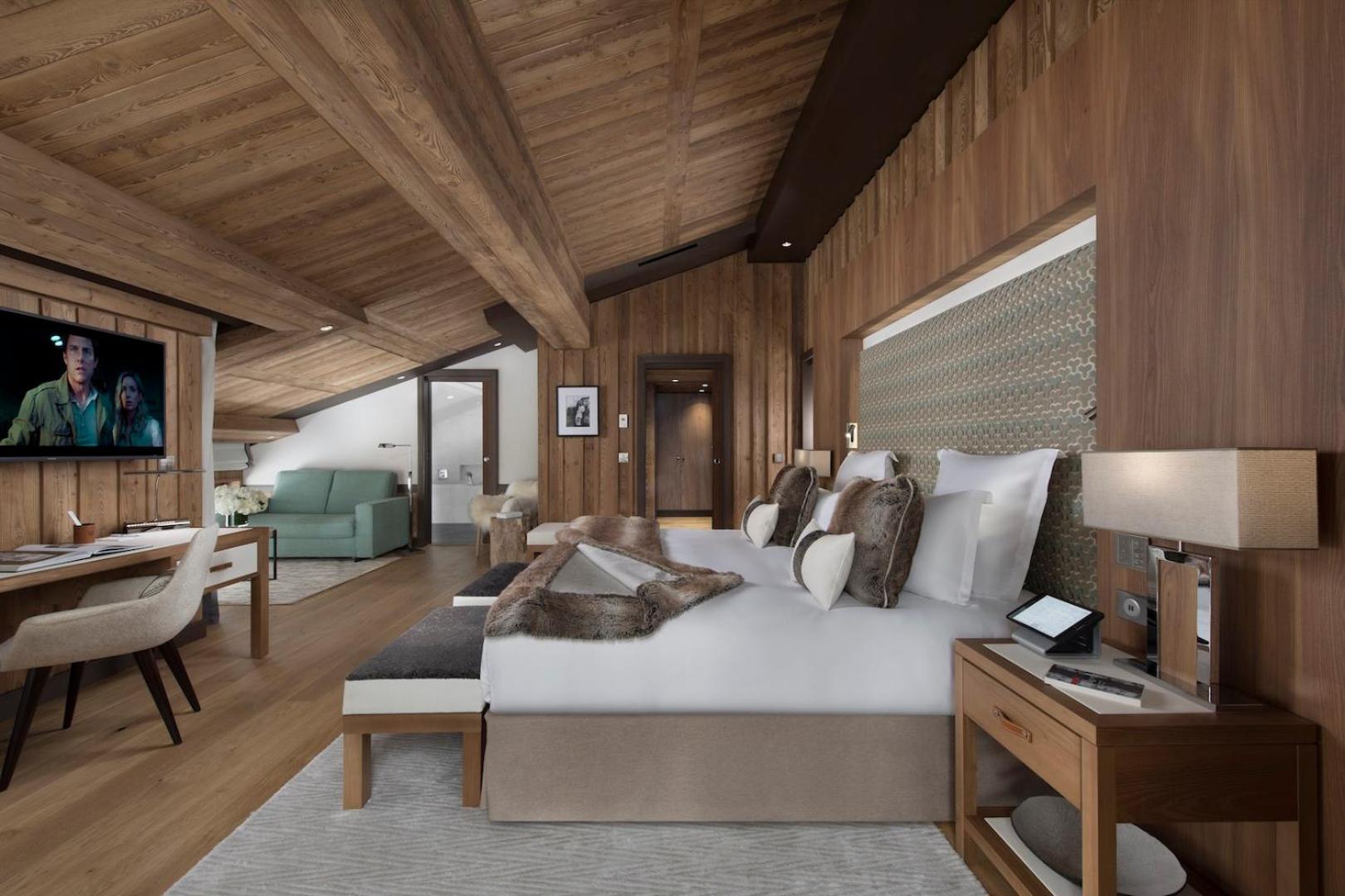 PRESTIGE, SUITE
