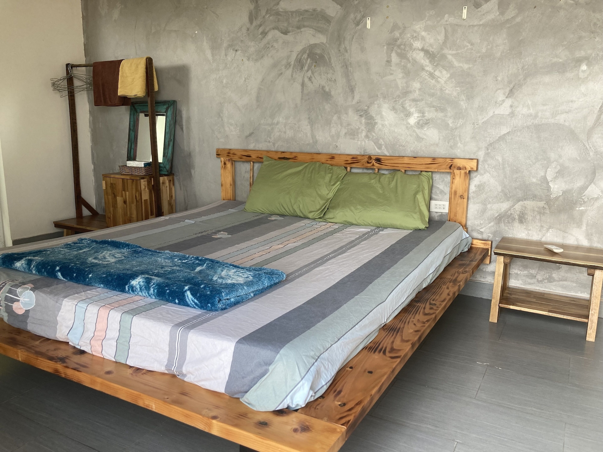 DELUXE, DOUBLE BED, GARDEN VIEW