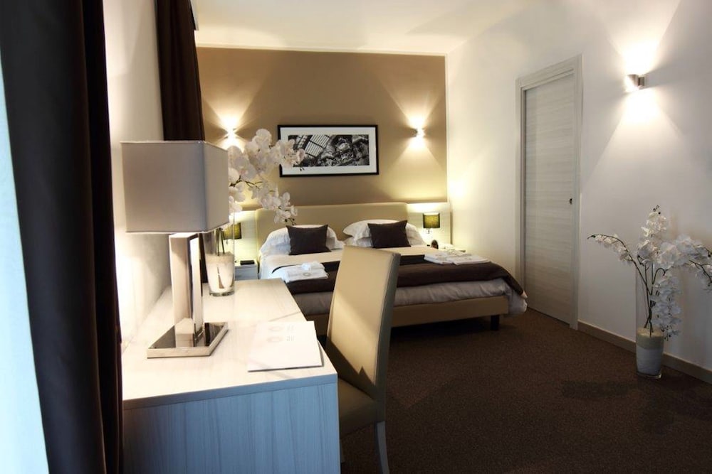 Stelle the Businest Hotel 41/47