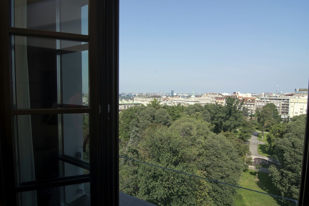 Mercure Belgrade Excelsior 44/50