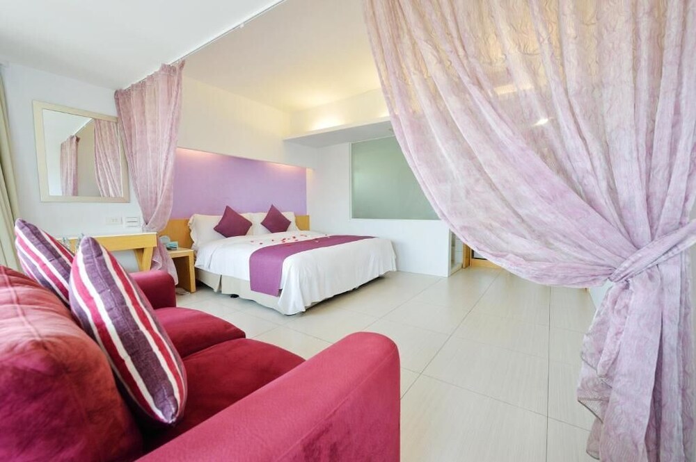 Hotel Ever Spring 26/68