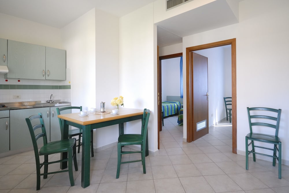 Villaggio Turistico Residence La Cecinella 60/77