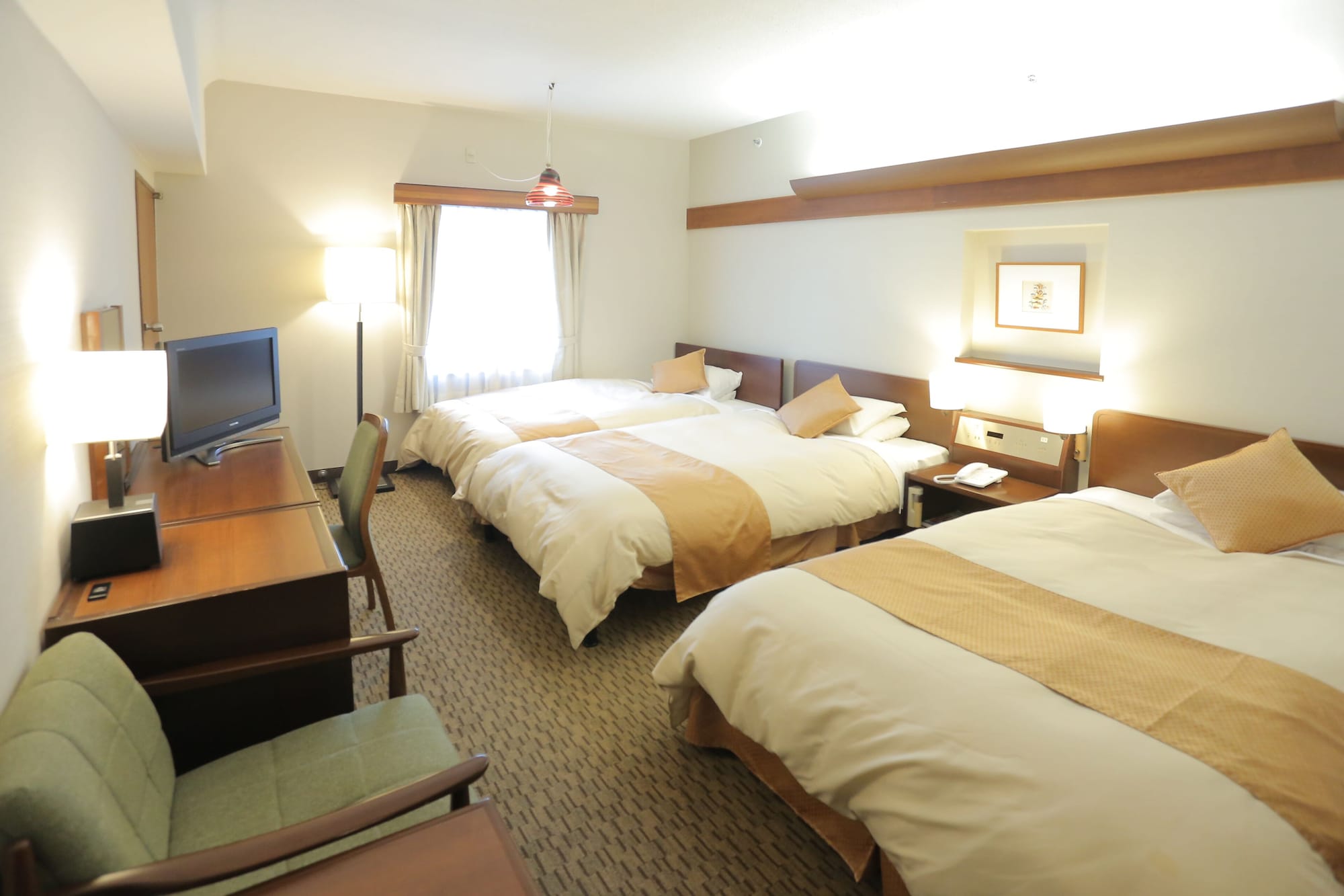 ROOM, TRIPLE