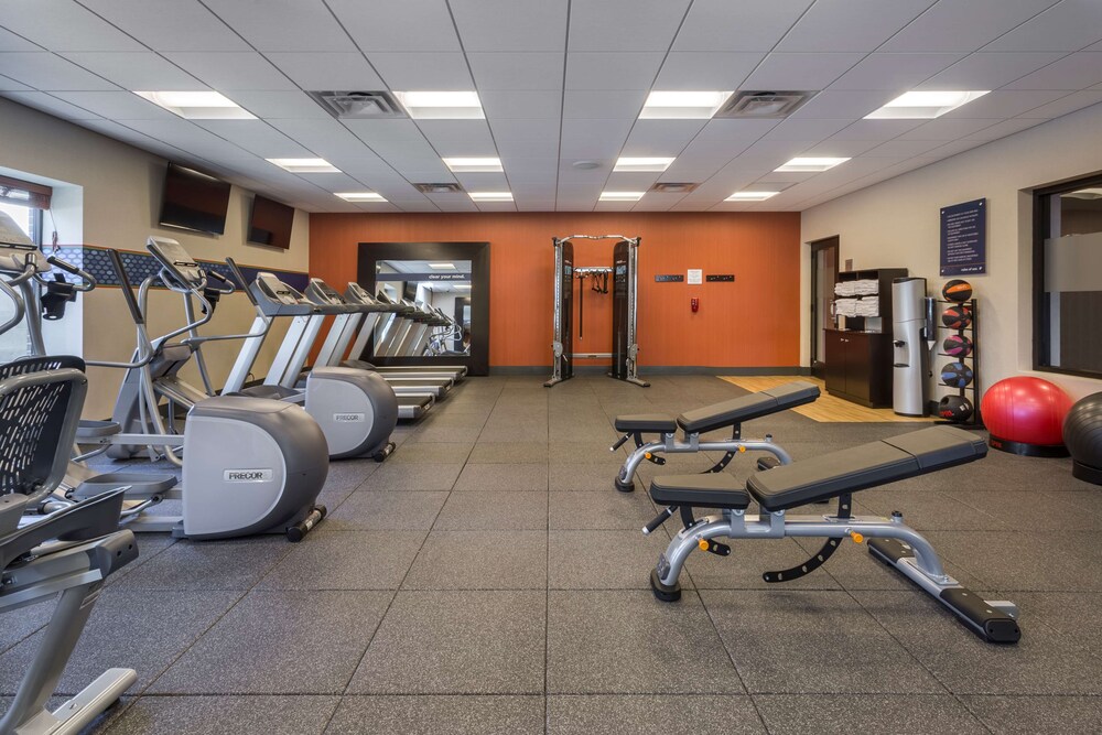 Hampton Inn & Suites Newport-Cincinnati 28/44