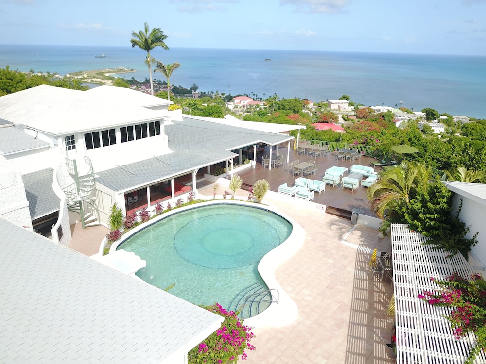 TRADE WINDS HOTEL 5/69