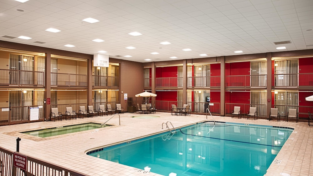 Best Western Plus Willmar 1/58