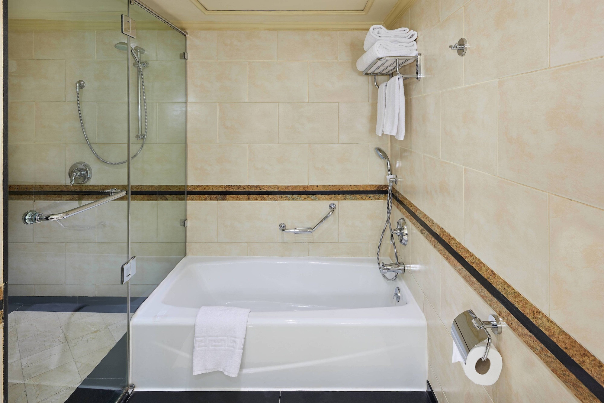 SUITE, KING BED, BALCONY