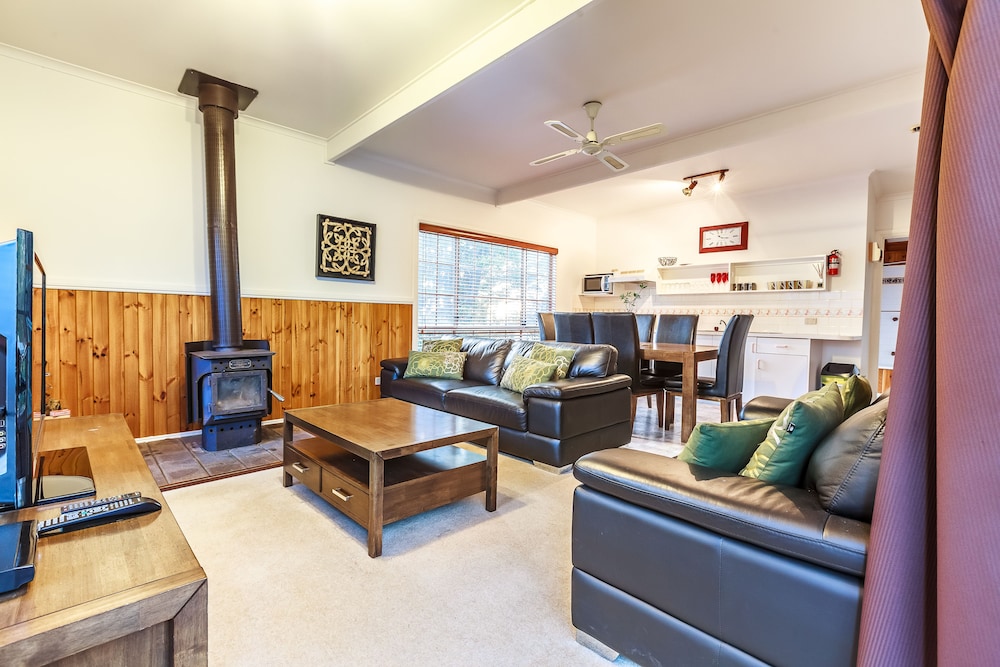 The Cottages At Hepburn Springs 16/32