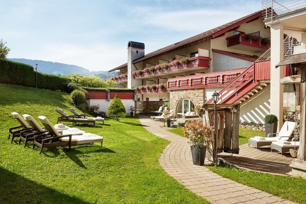 Königshof Hotel Resort 65/71