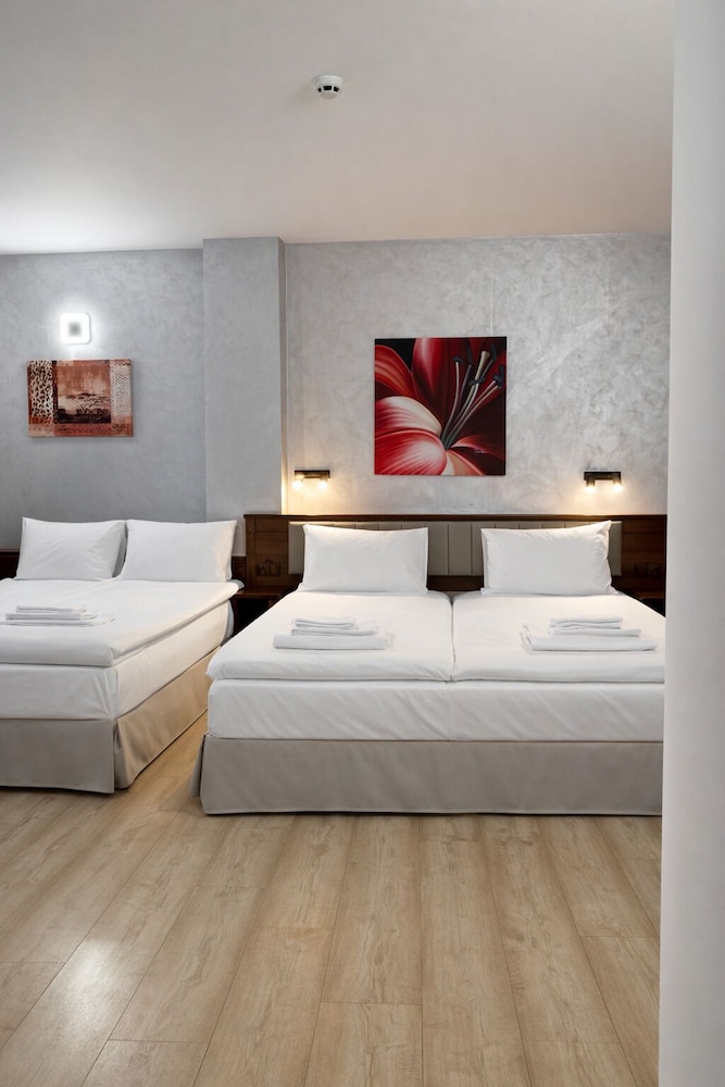 Aris Hotel 17/43