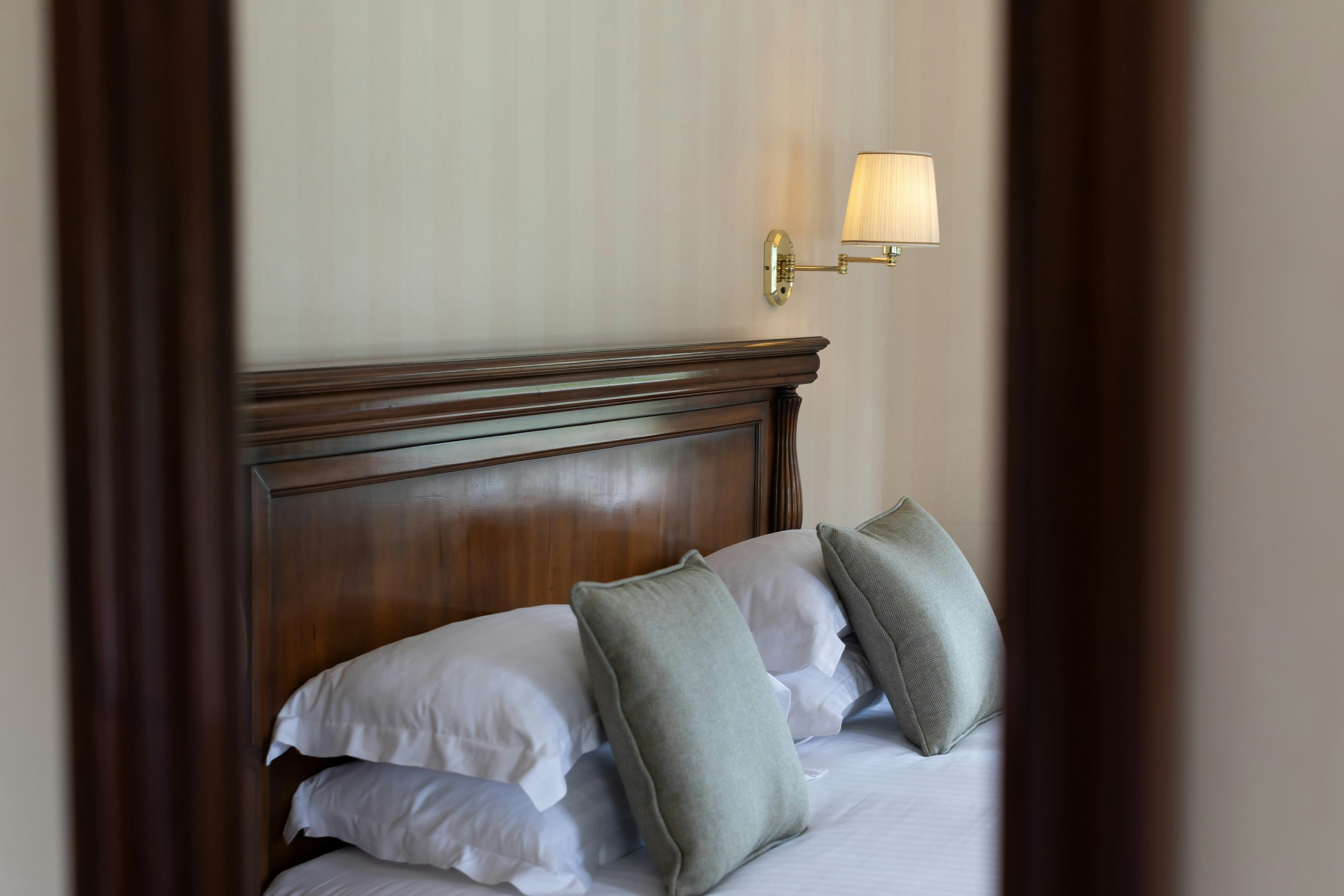 Lake District Castle Inn 14/50