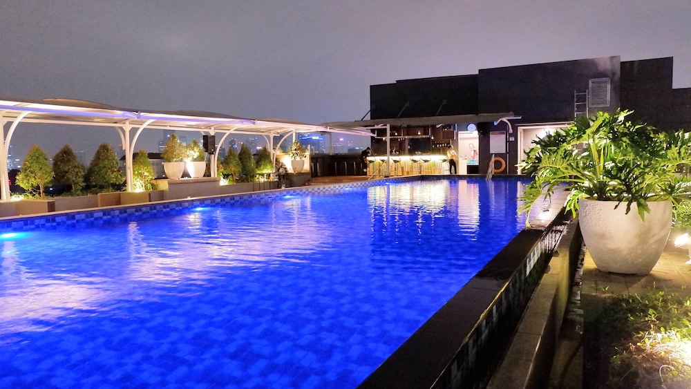MERCURE JAKARTA CIKINI 3/50