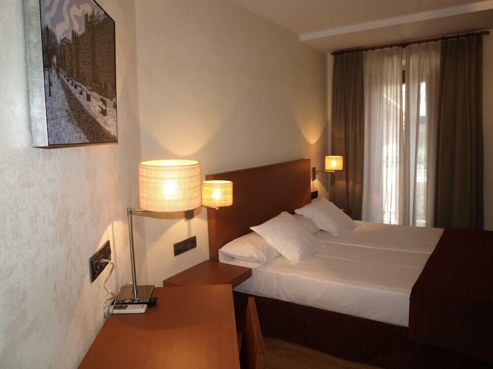 Hotel Las Leyendas 6/60