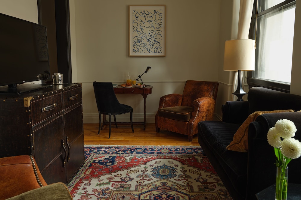 THE NOMAD HOTEL 4/33