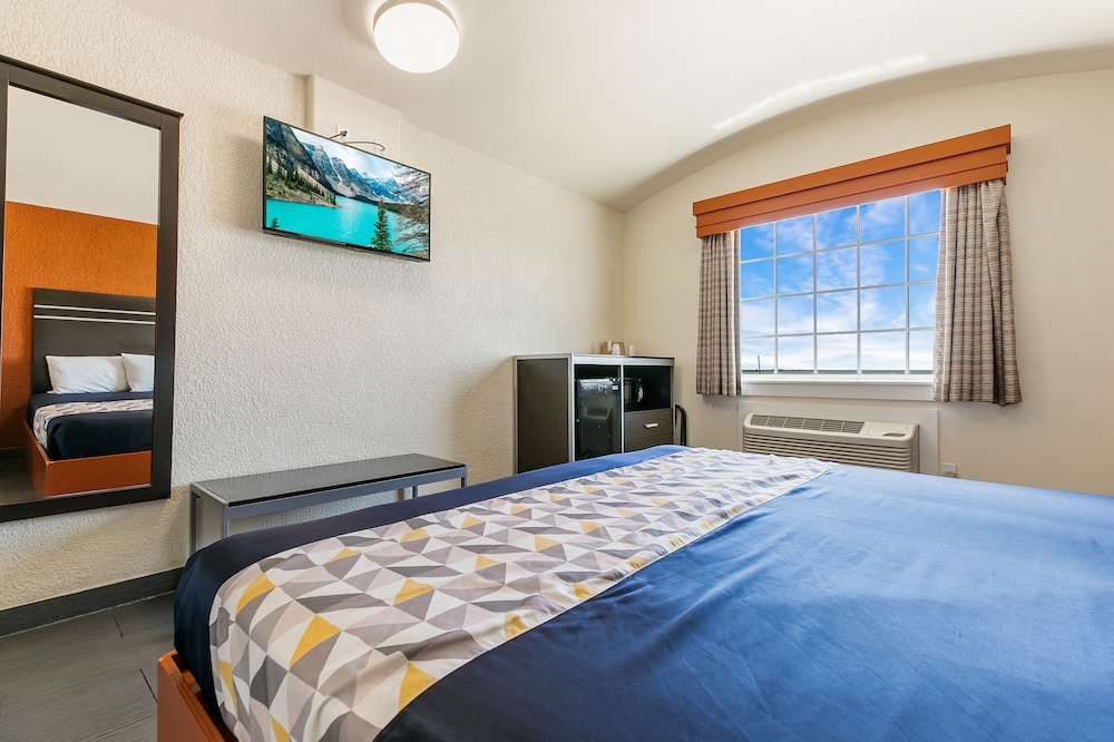 Lighthouse Inn 10/59