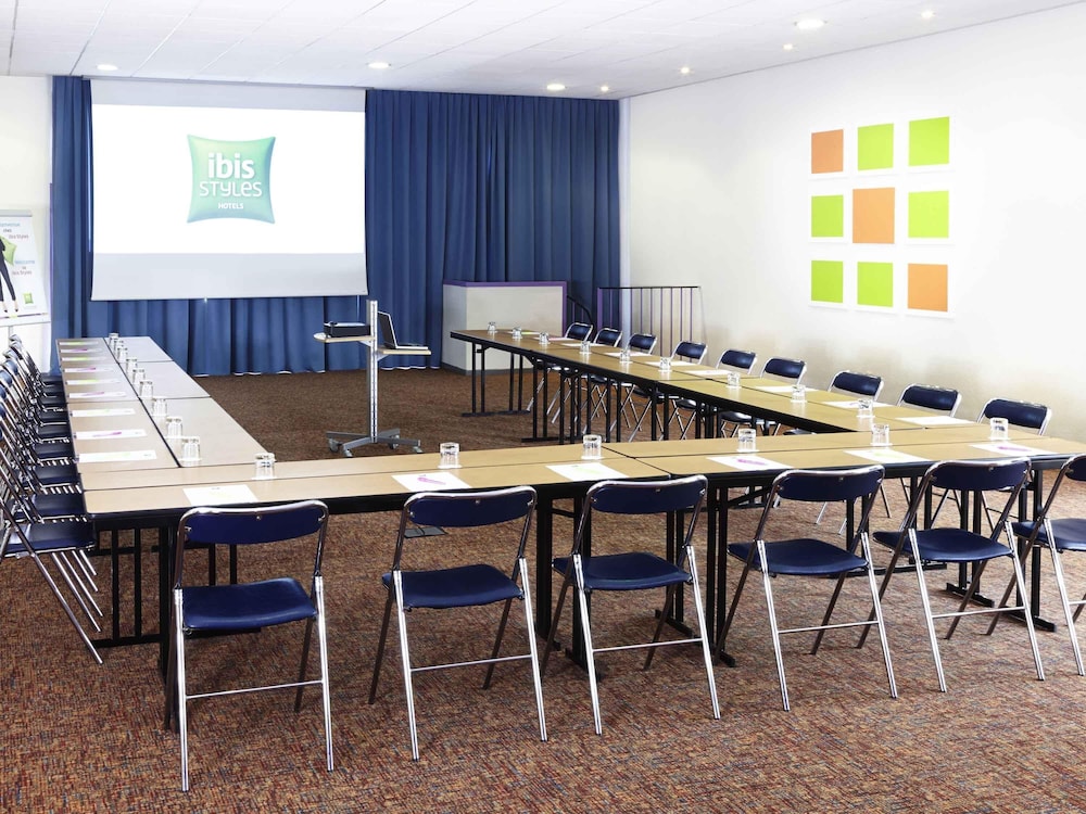 Ibis Styles Arles Palais Des Congres 38/47