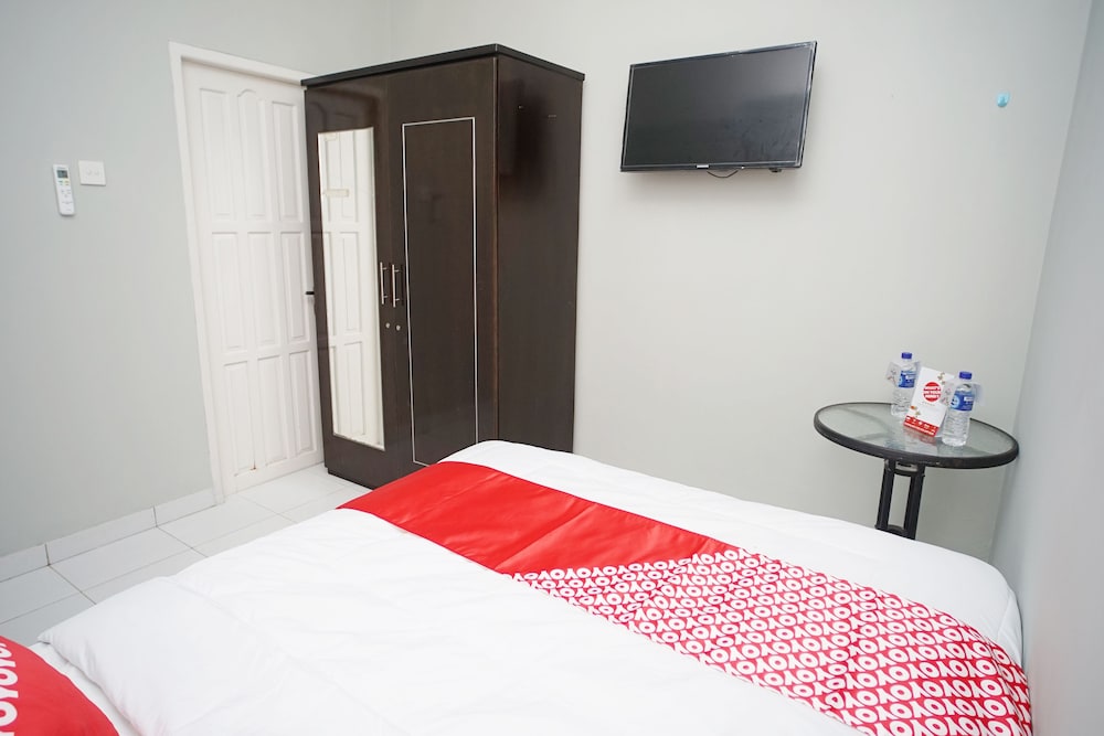 OYO 1007 Alletha Guest House 2 8/24
