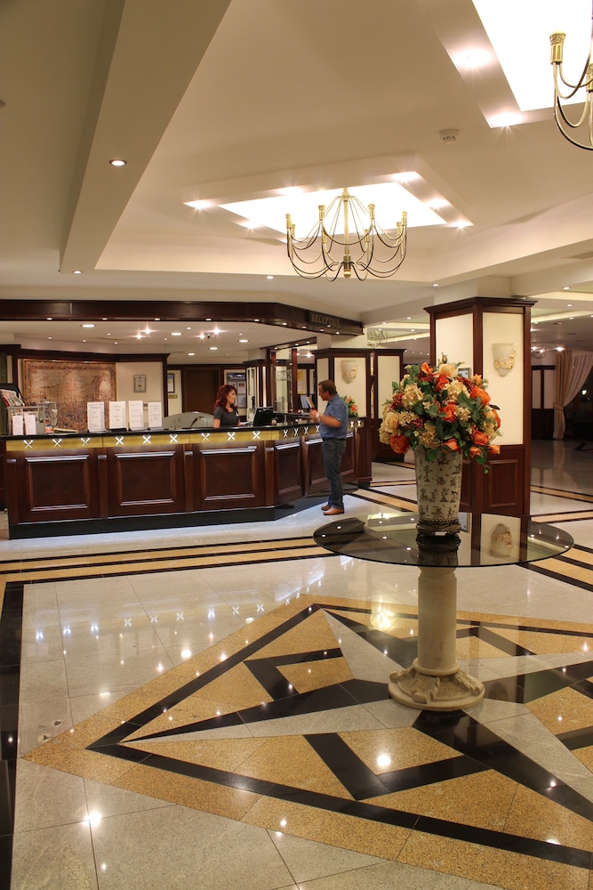 Helena Park Hotel 9/50