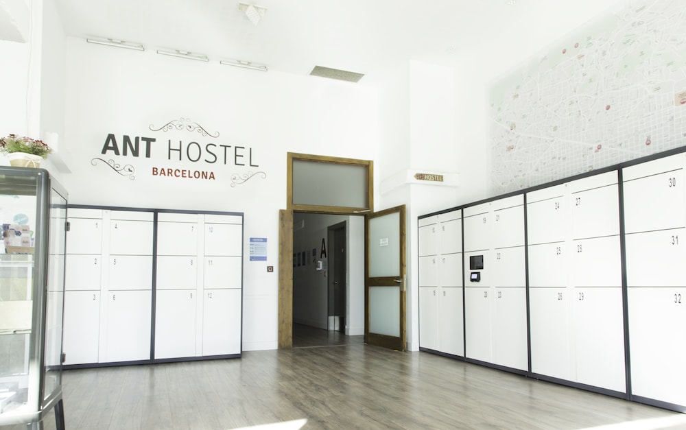 Ant Hostel Barcelona 9/66